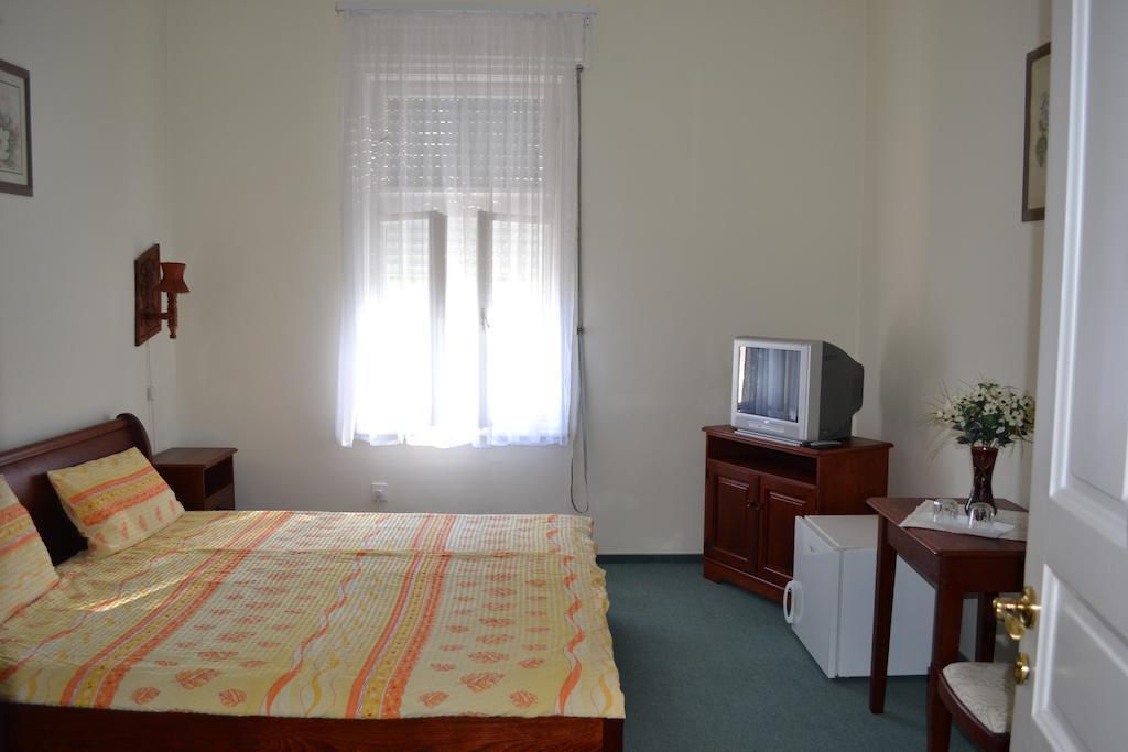 Nosztalgia Hotel Балатонсарсо Стая снимка
